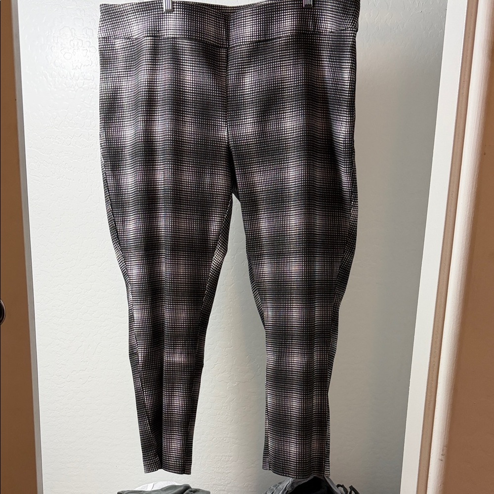 Tribal Women's Plaid Trousers in Black and White